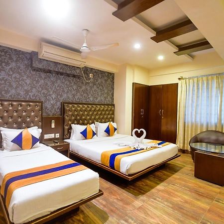Hotel N S International Калькутта Экстерьер фото