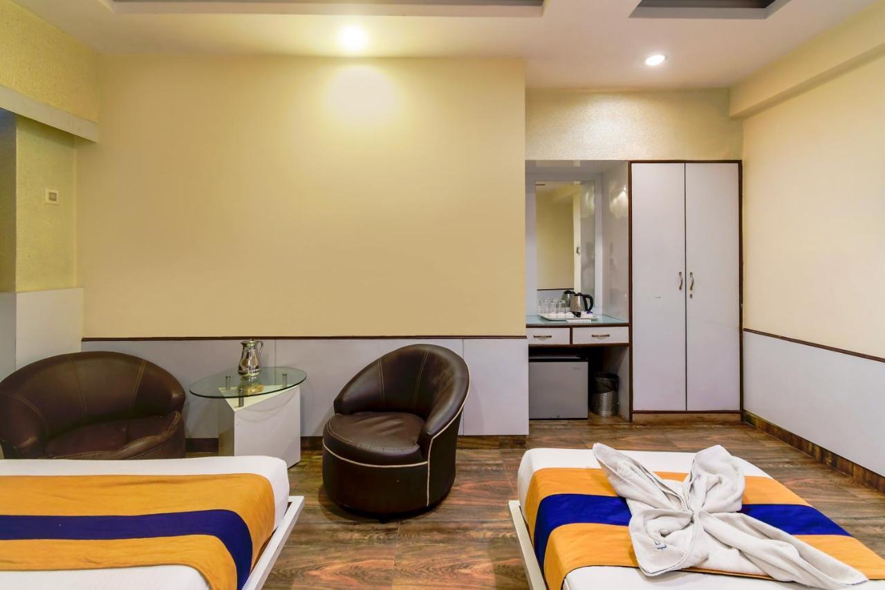 Hotel N S International Калькутта Экстерьер фото
