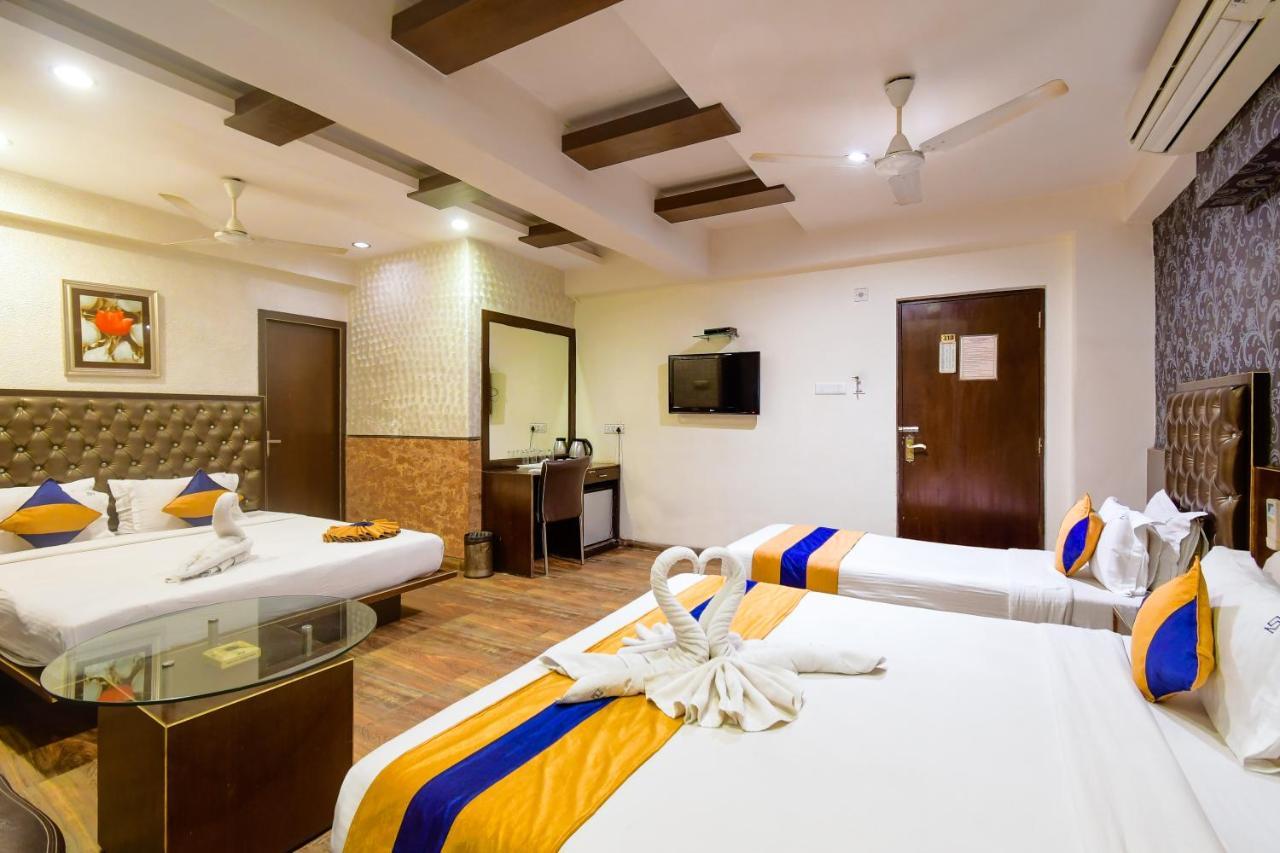 Hotel N S International Калькутта Экстерьер фото