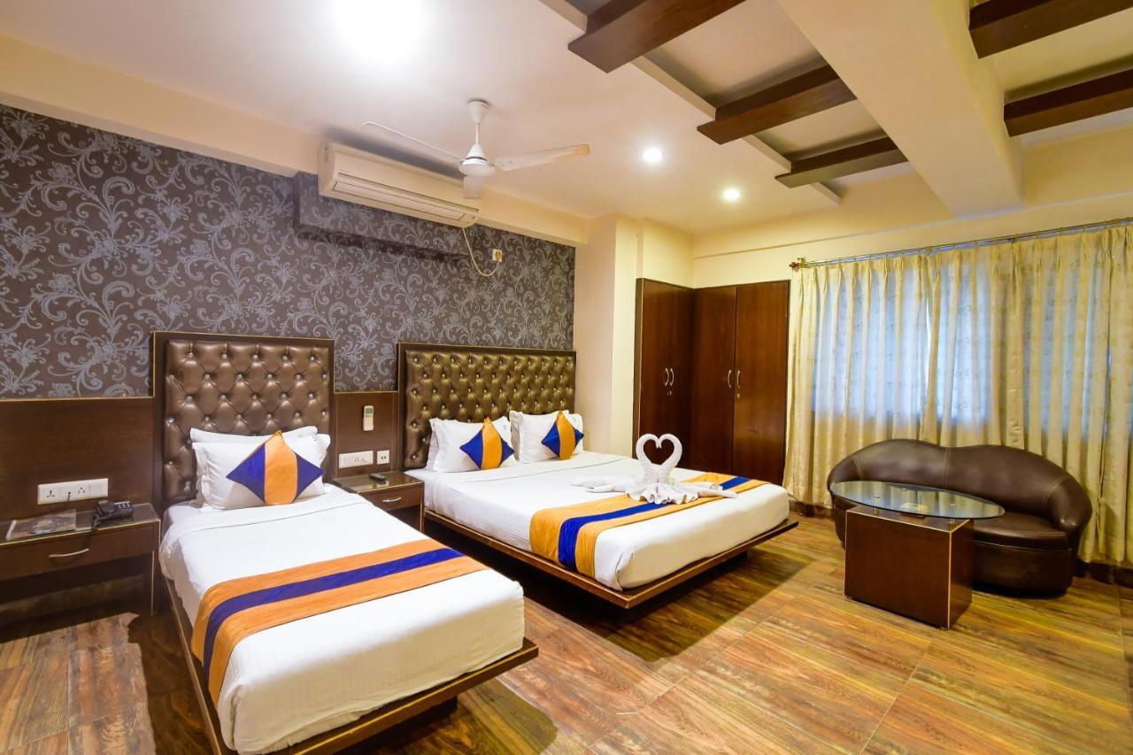 Hotel N S International Калькутта Экстерьер фото