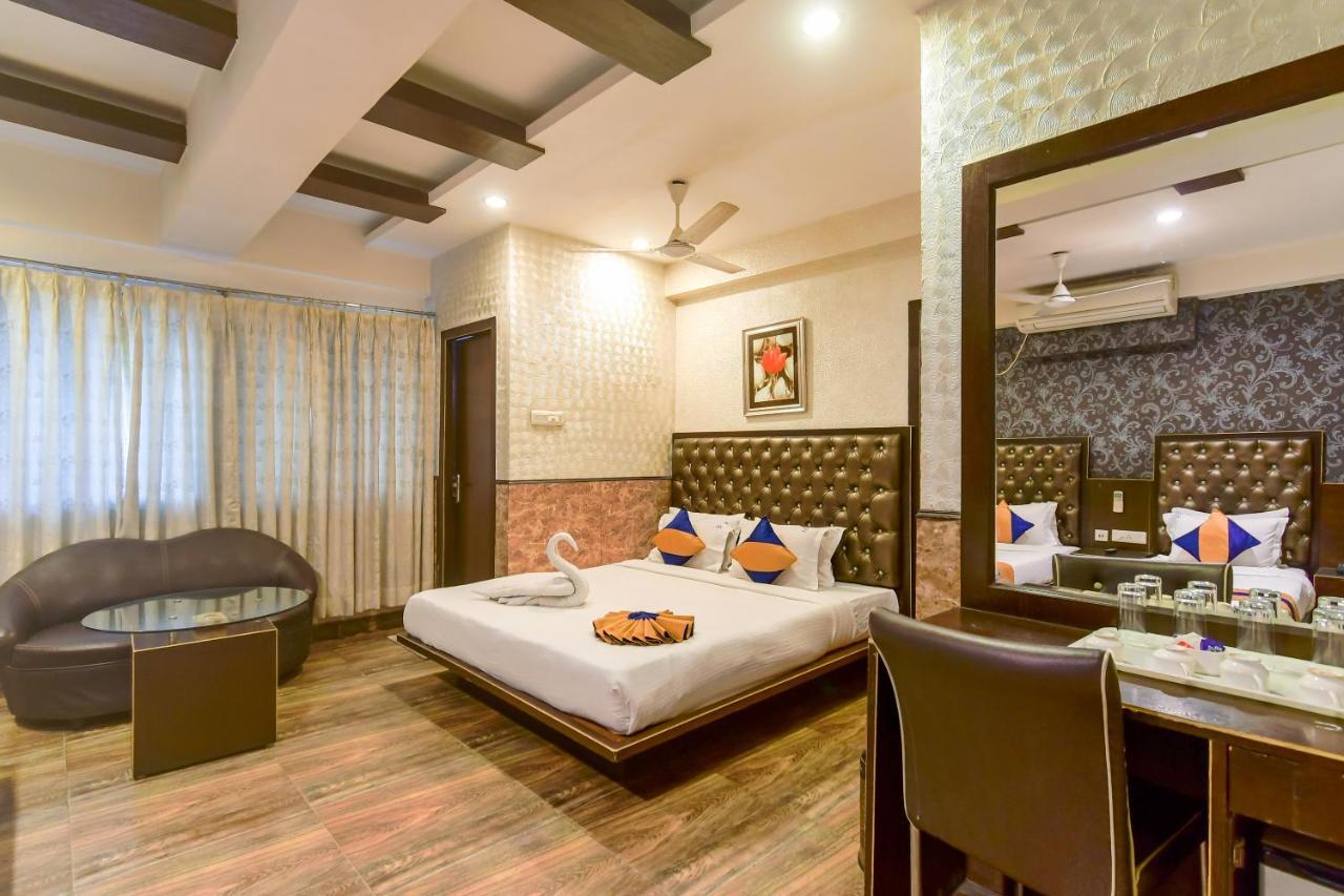 Hotel N S International Калькутта Экстерьер фото