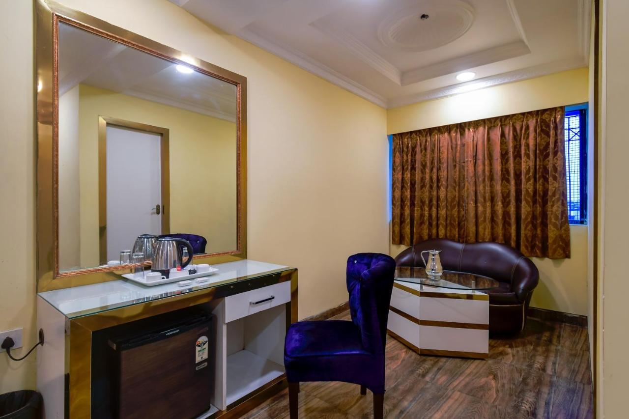 Hotel N S International Калькутта Экстерьер фото
