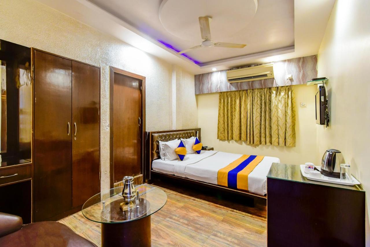 Hotel N S International Калькутта Экстерьер фото